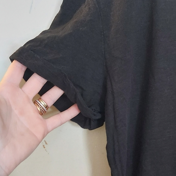 SOLD🌷3 for $25!🌷 loose fitting tee - Picture 2 of 4